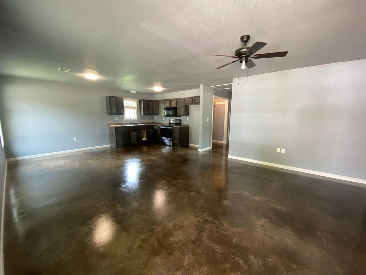 638 Edgerton Ave - Photo 2 of 8