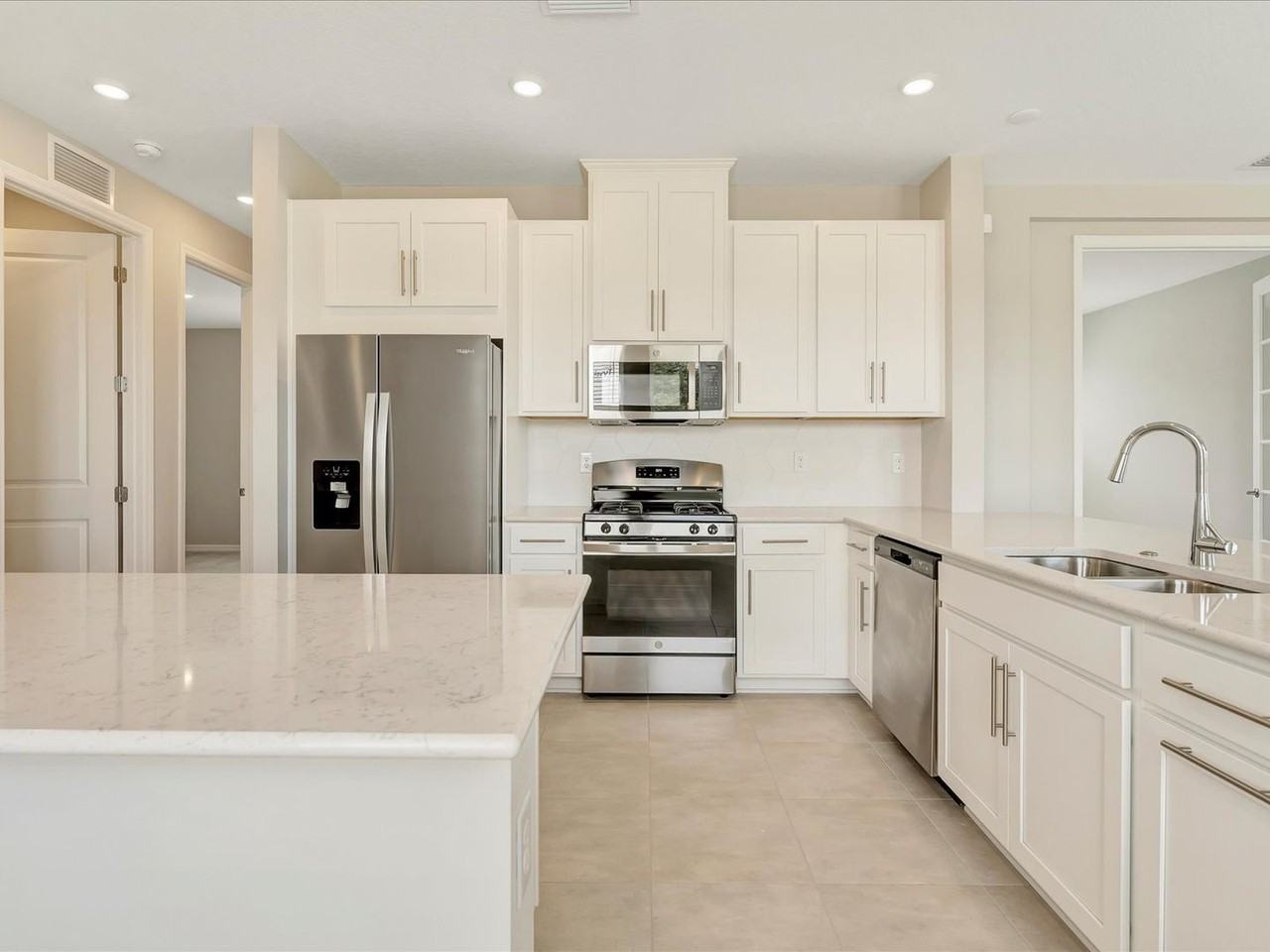 5682 Equator Ct - Photo 5 of 33