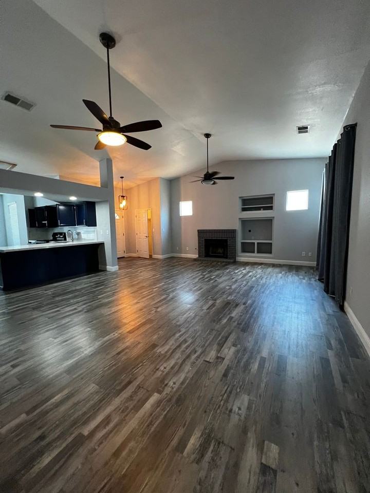 2819 S Maselli Ct - Photo 2 of 18