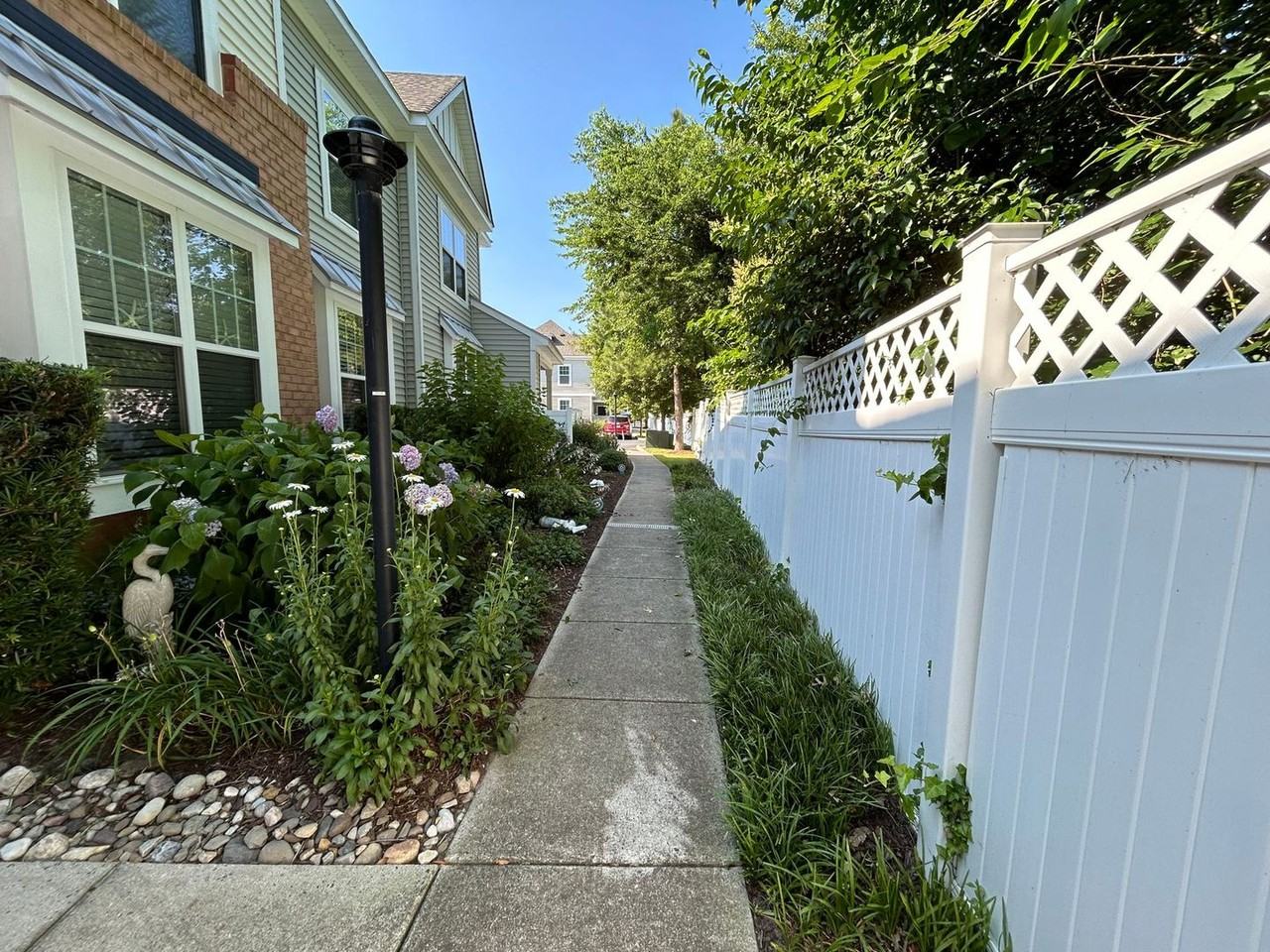 4175 Mariners Point Rd - Photo 2 of 21