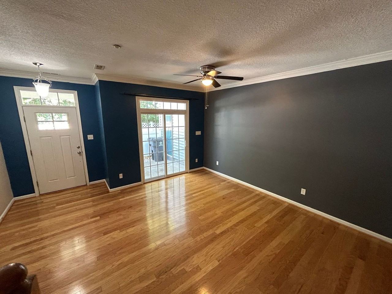 4175 Mariners Point Rd - Photo 4 of 21