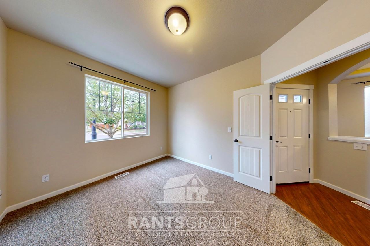 7084 Bailey St Se - Photo 6 of 27