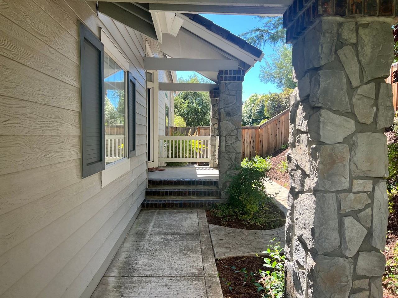 1711 Indian Wells Way - Photo 3 of 50