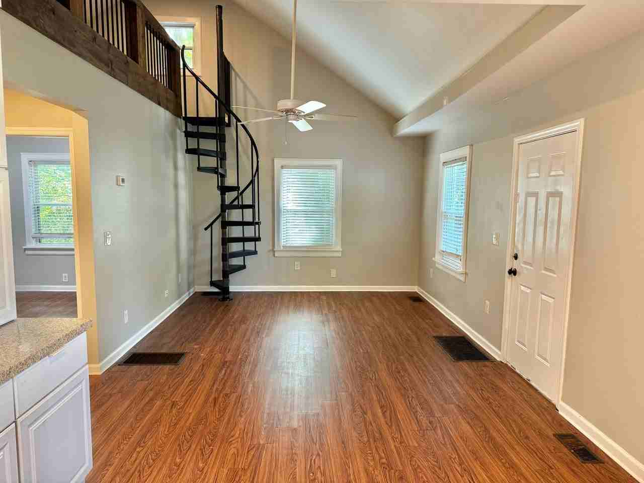 930 Granada Ave - Photo 2 of 18