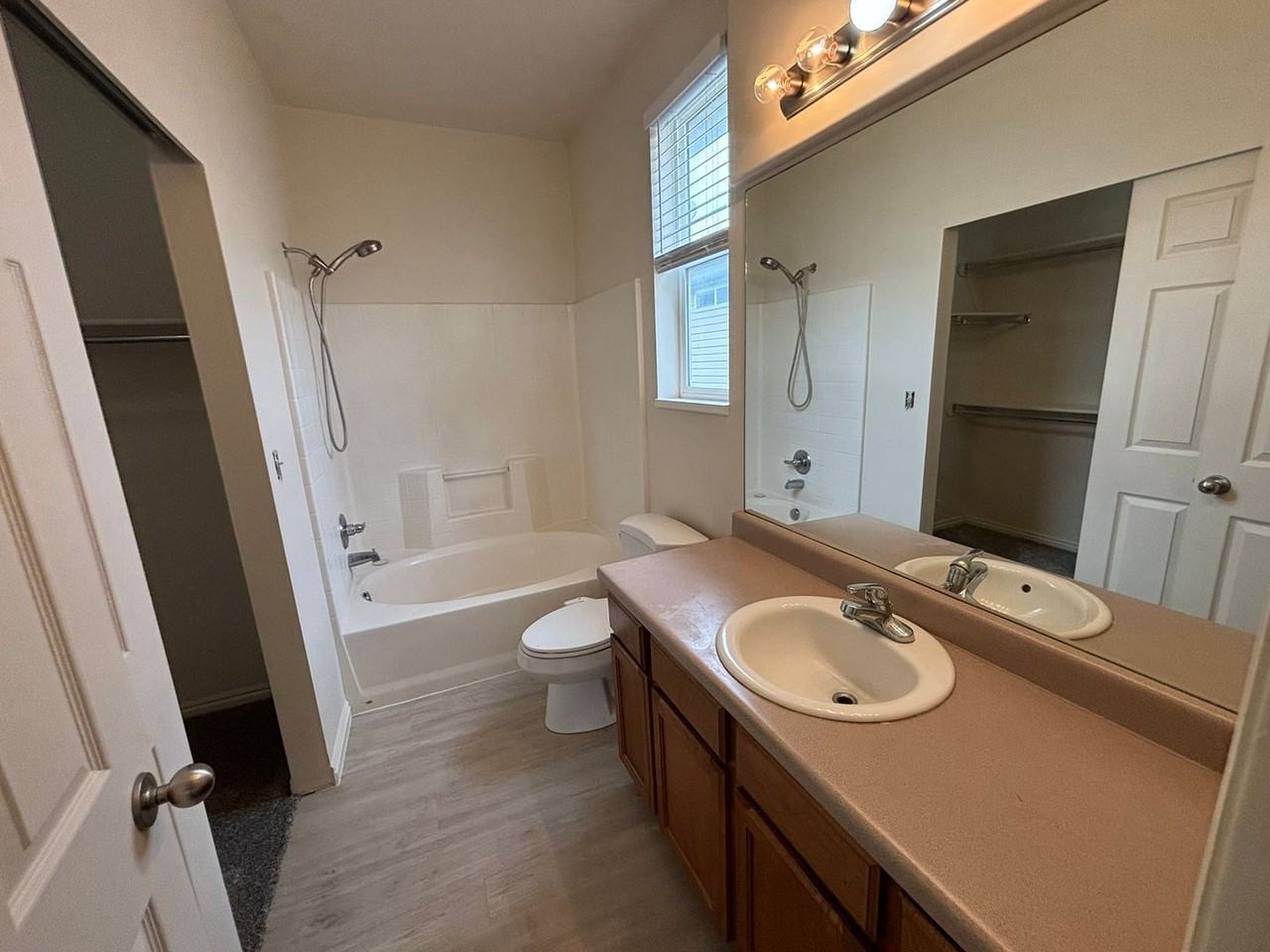 212 Caleb Dr - Photo 7 of 13