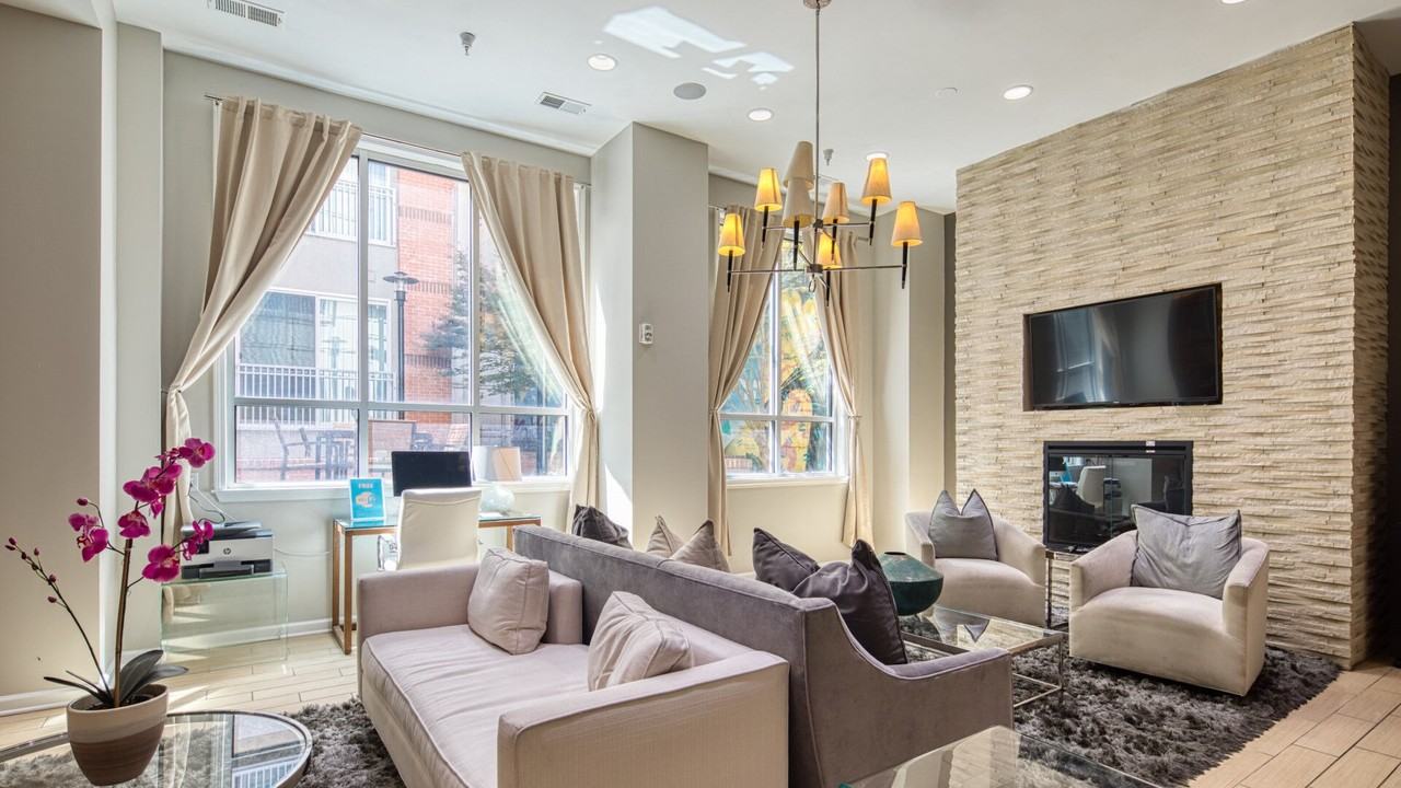 Metro On Granby Apartments - Photo 4 of 50