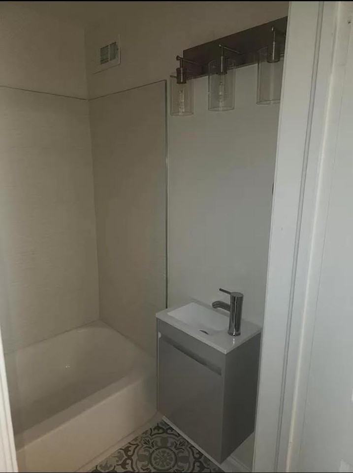 3024 Grantley Avenue - Photo 2 of 11