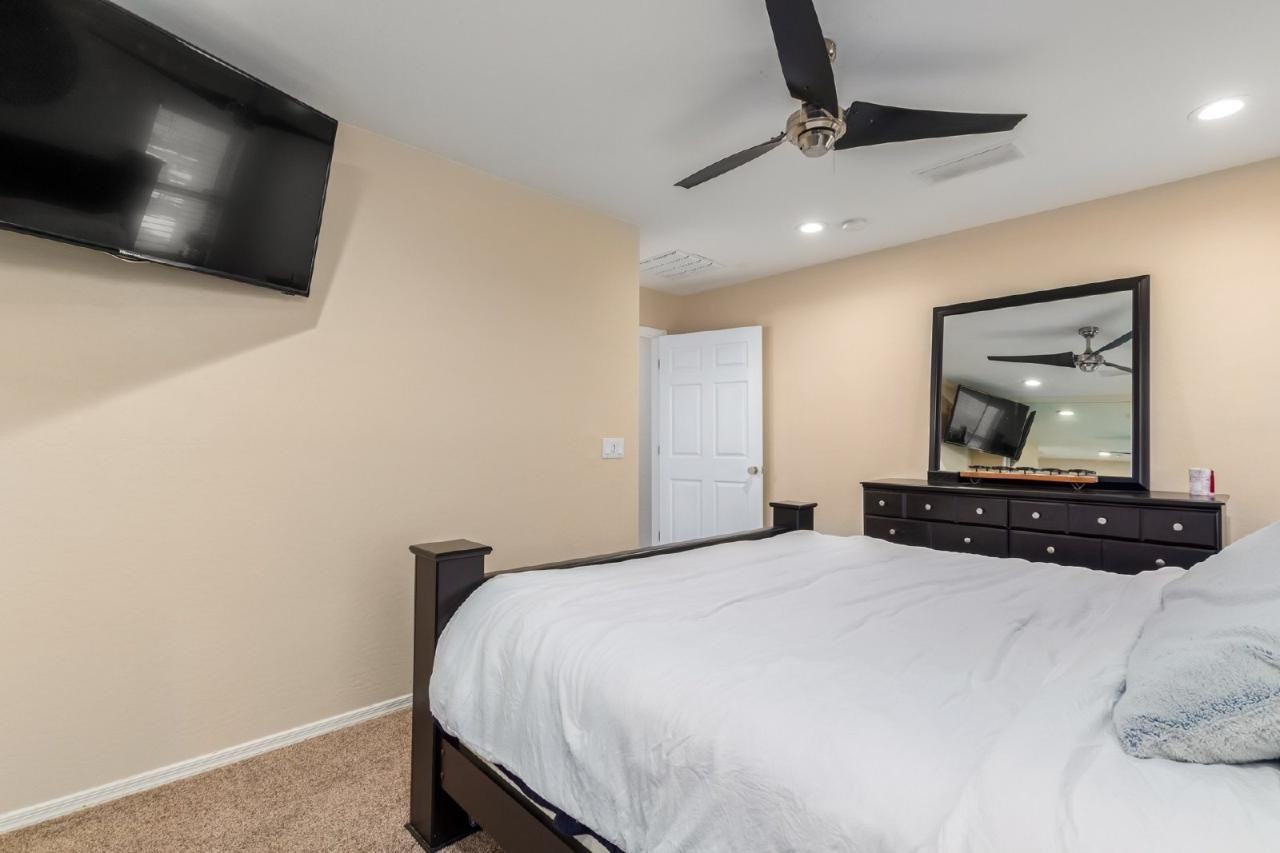 11553 West Green Drive - Photo 3 of 5