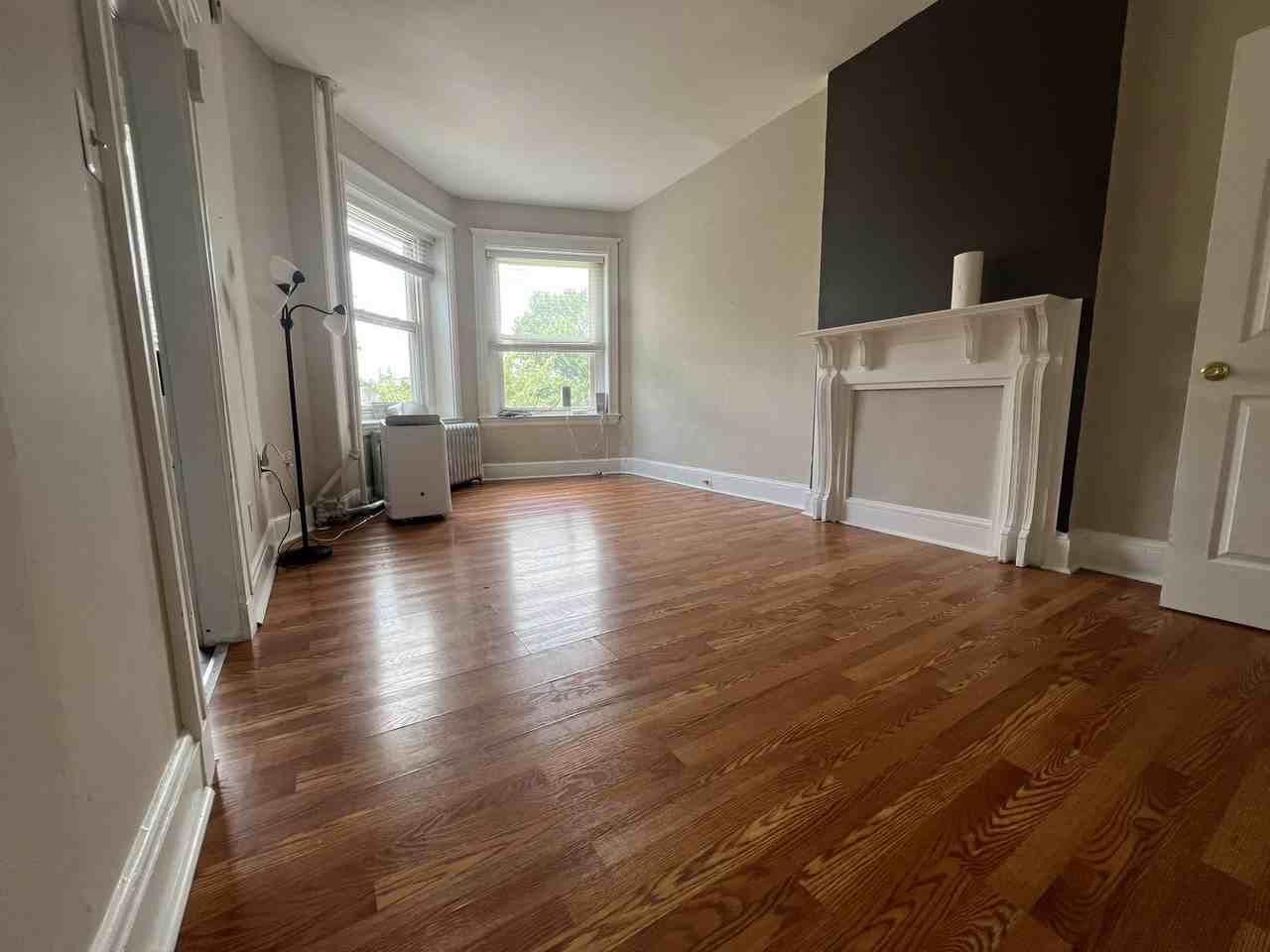 703 Newington Ave #2F - Photo 6 of 6