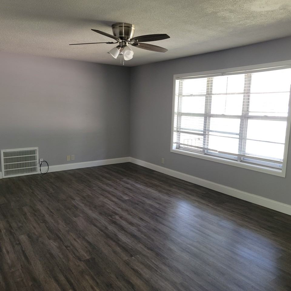 1414 Benton St #NA - Photo 2 of 16