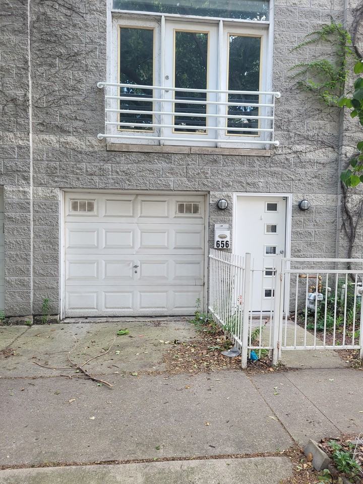 656 N Armour St #NA - Photo 2 of 7