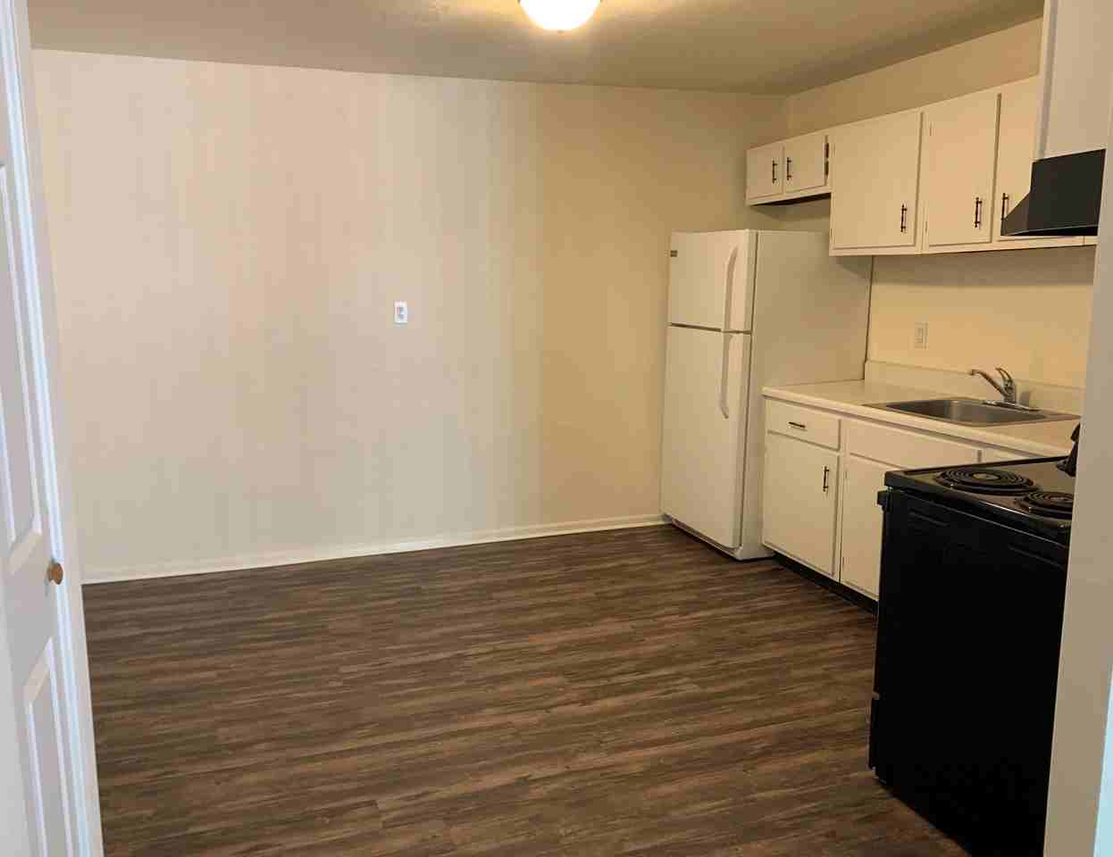 1523 W Pacific St #B - Photo 3 of 3