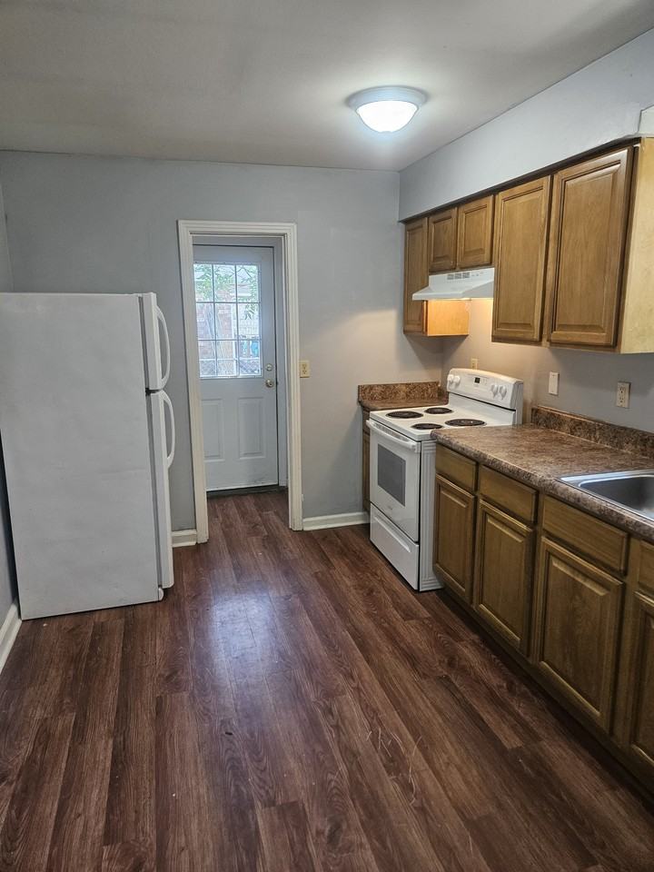 2213 Fairfield Dr #NA - Photo 5 of 16