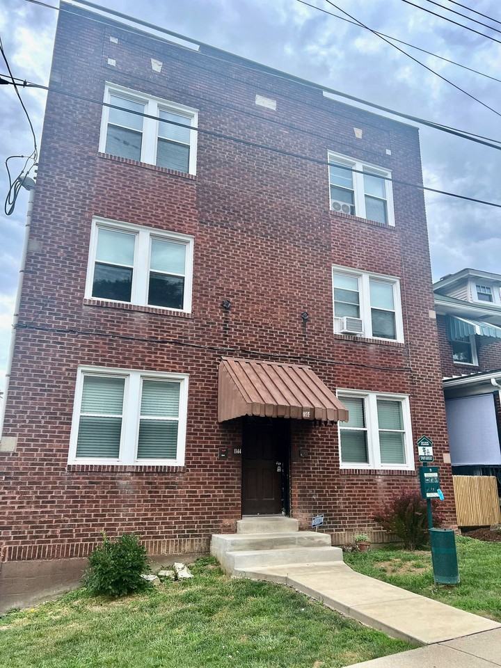 *** Spacious Apartments in Dormont * Pet Friendly * Walk to W. Liberty Ave Shops * Available Now *** - Photo 2 of 3