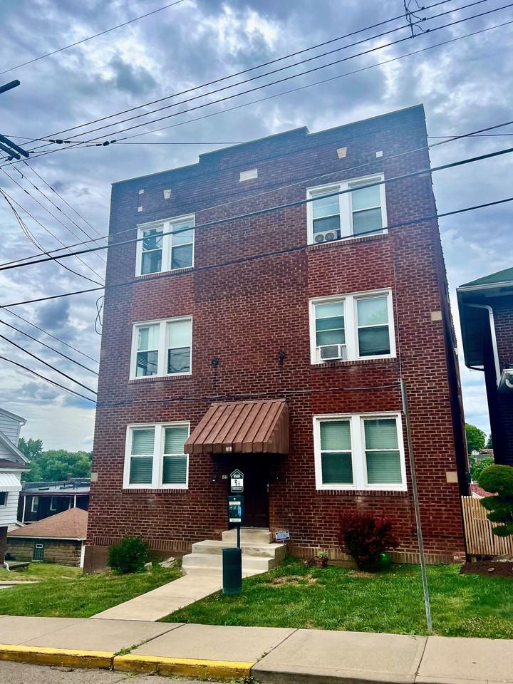 *** Spacious Apartments in Dormont * Pet Friendly * Walk to W. Liberty Ave Shops * Available Now *** - Photo 3 of 3