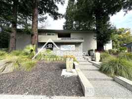 featured image of 1025 35th Ave