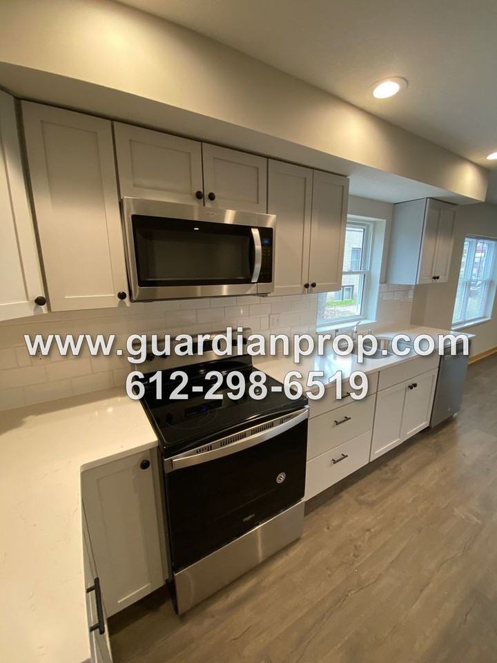 1560 Portland Ave - Photo 3 of 30