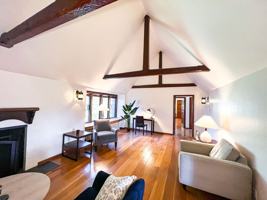 featured image of 1005 E Roy St