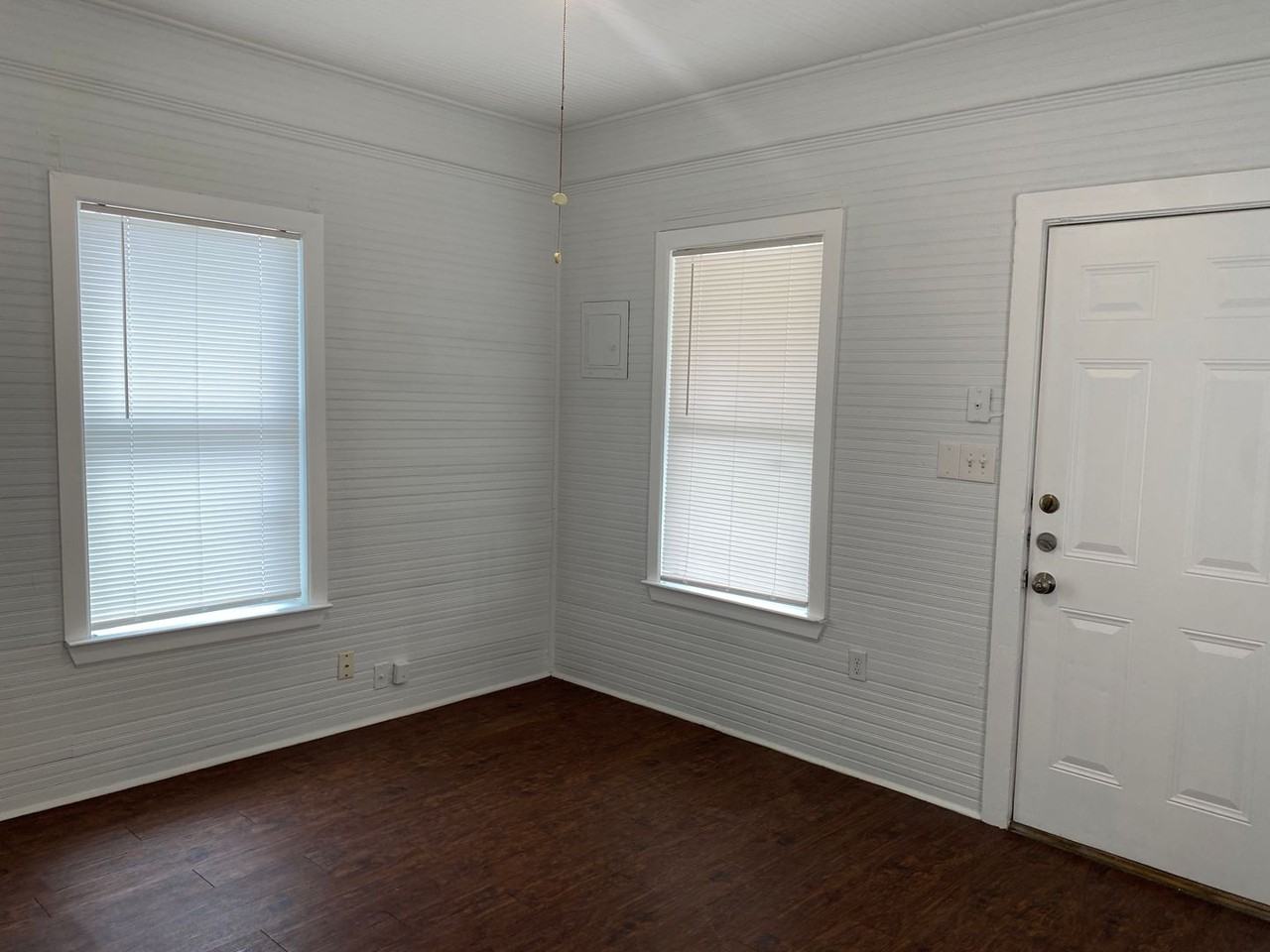 1113 Guadalupe St - Photo 3 of 8