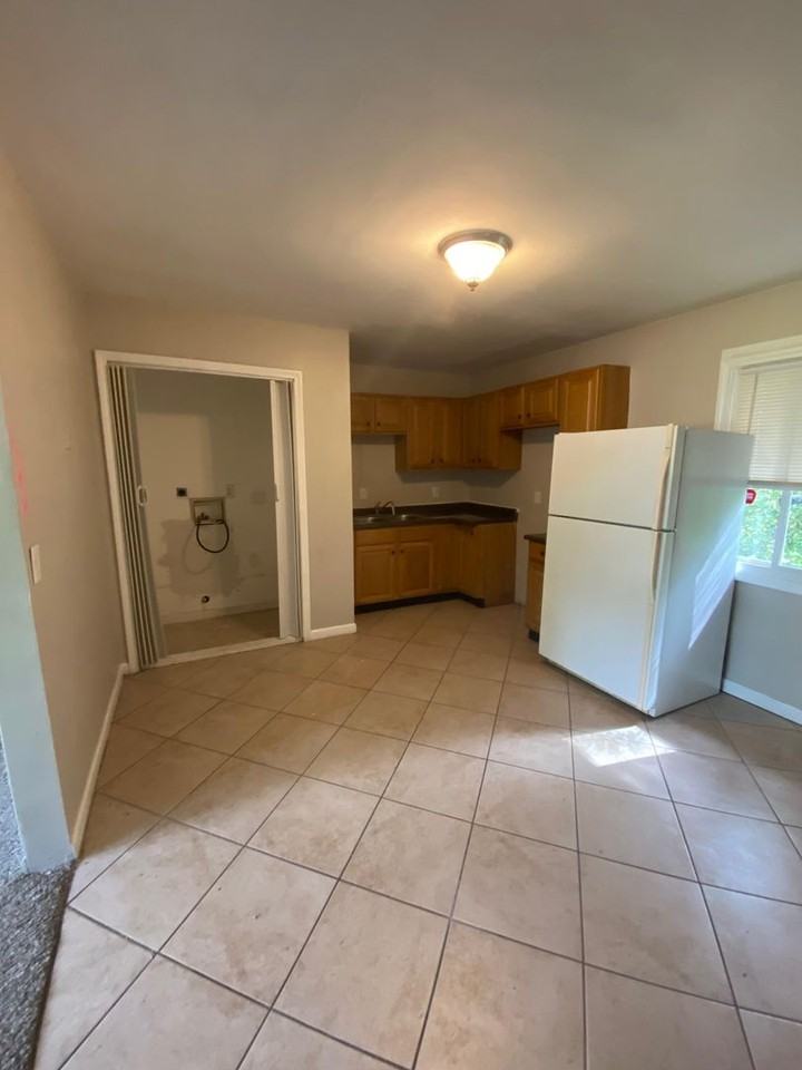 2740 Baker Ave - Photo 3 of 5