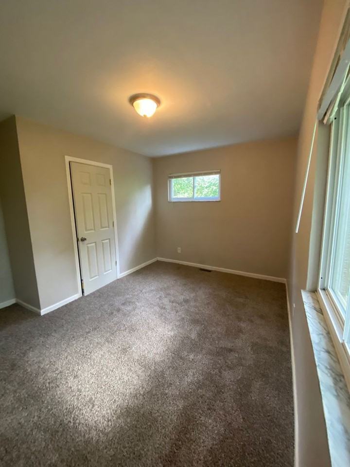 2740 Baker Ave - Photo 4 of 5