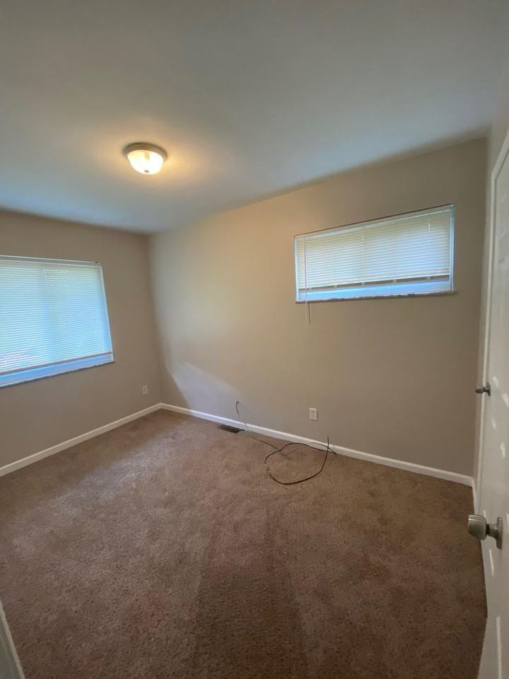 2740 Baker Ave - Photo 5 of 5