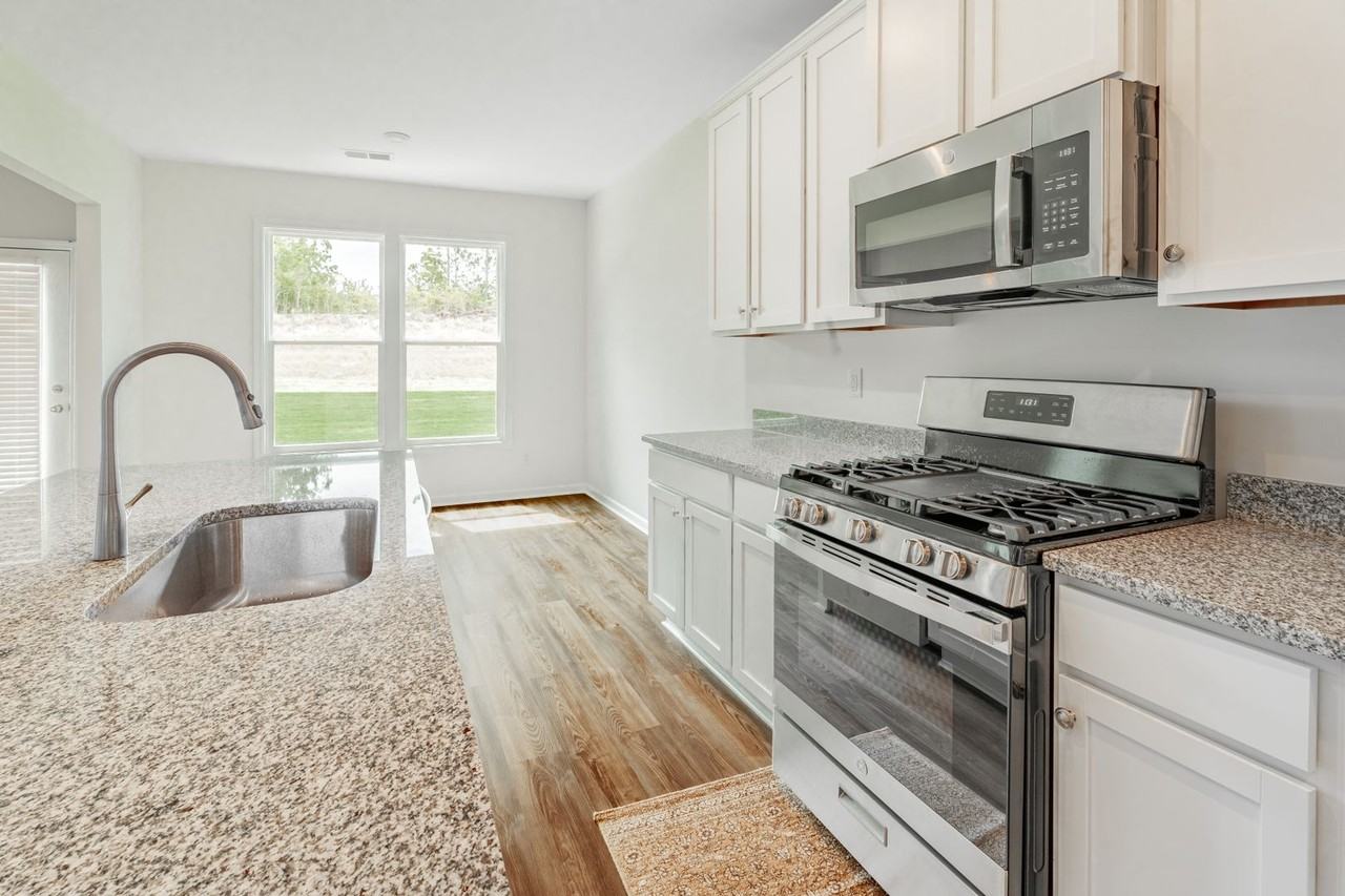 421 Midland Pines Dr - Photo 7 of 30