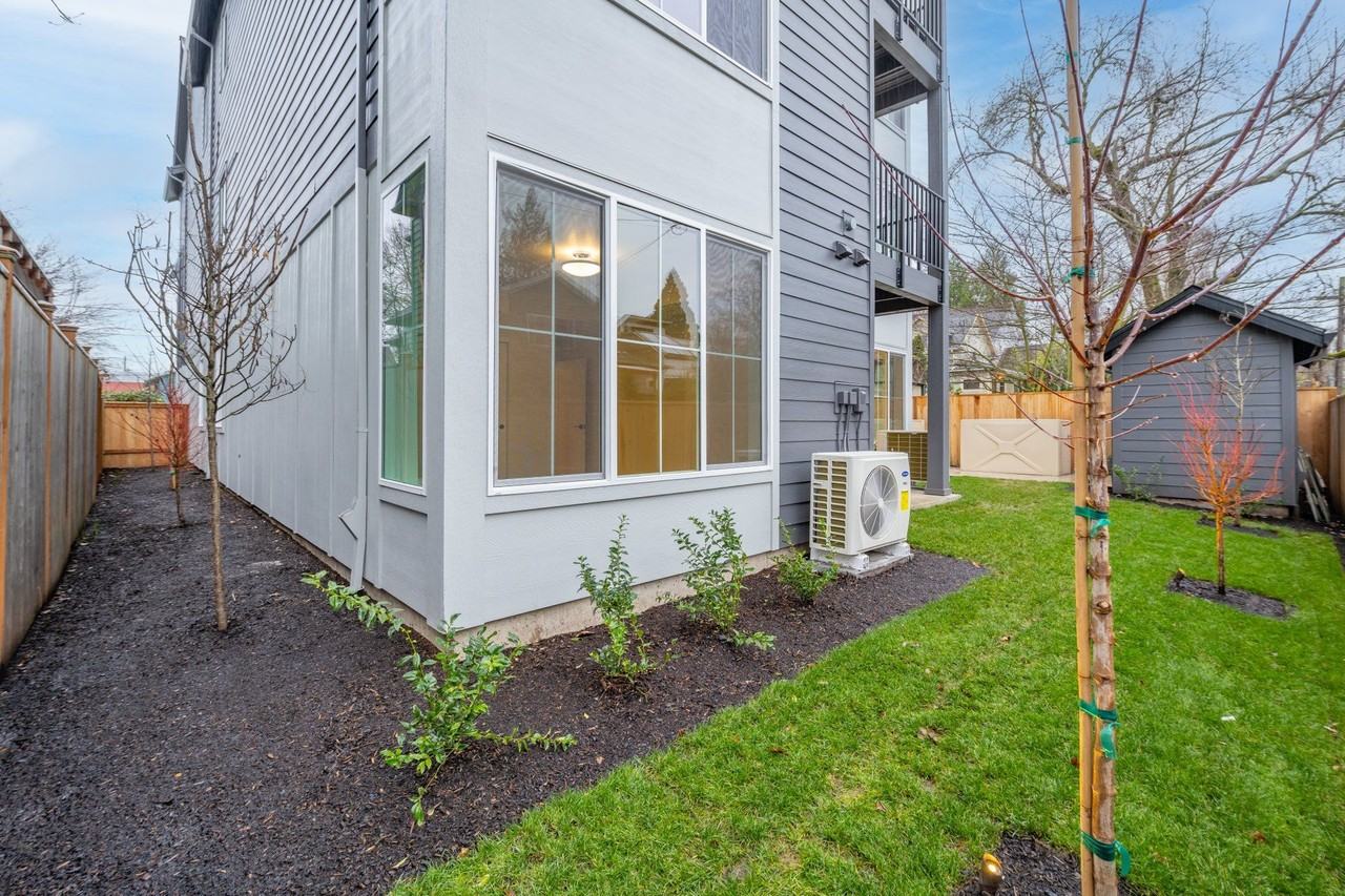 Michigan Condos - Photo 3 of 8