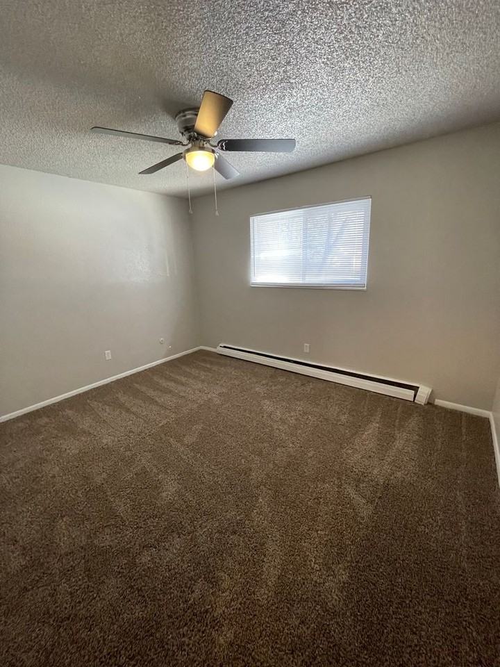 330 Vehr Drive - Photo 3 of 10