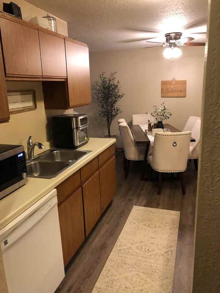 Royal Oaks Apartments - Photo 4 of 12