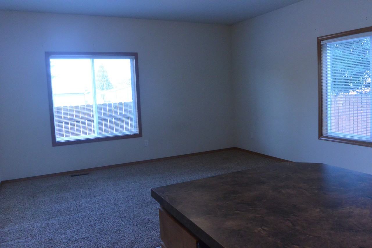 4825 Ne 124th Ct - Photo 3 of 15