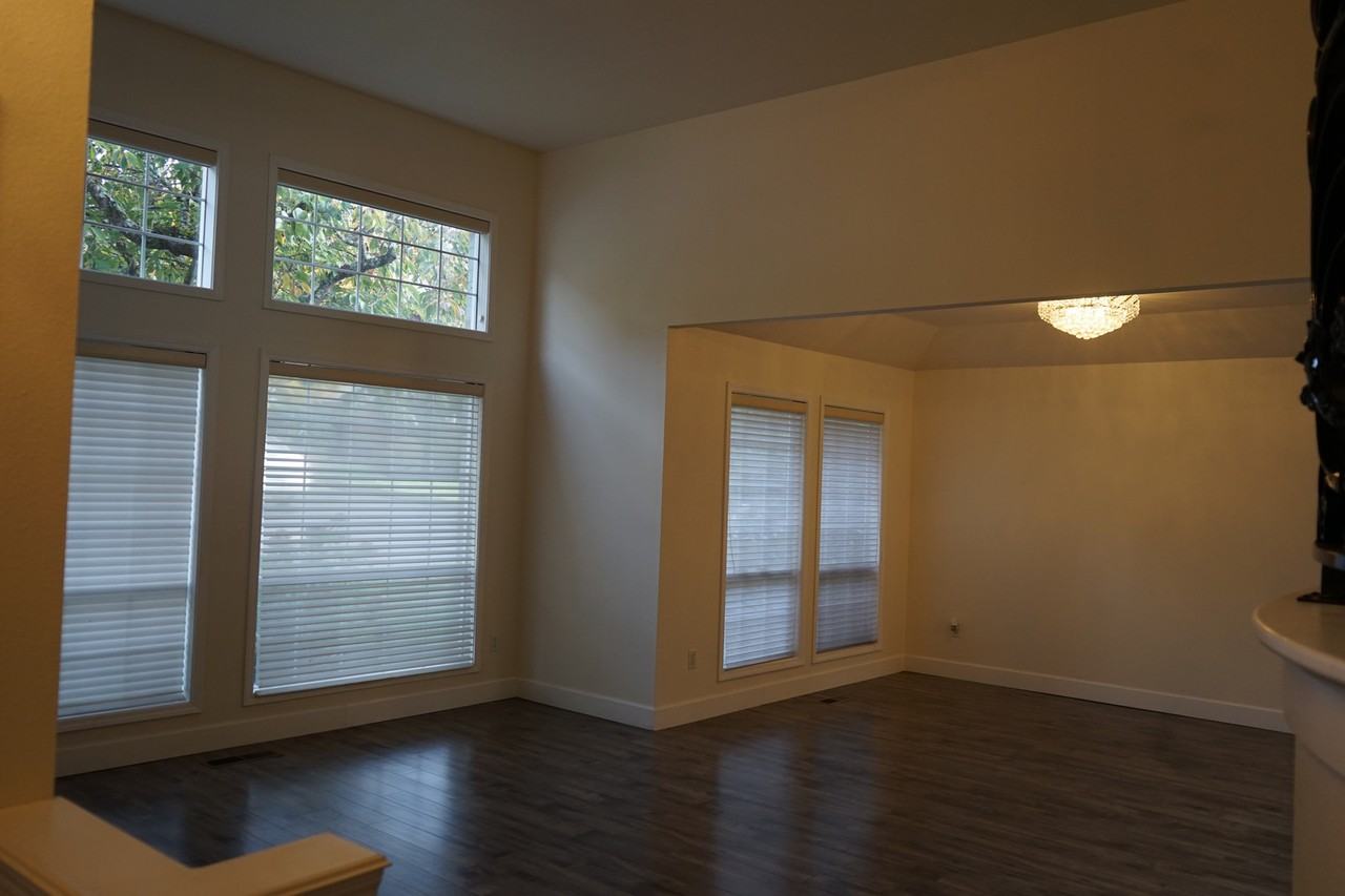 13617 Se 36th St - Photo 6 of 36