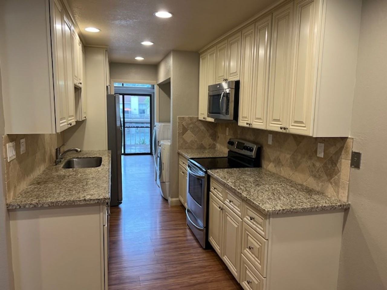 102 Via Lago - Photo 3 of 17