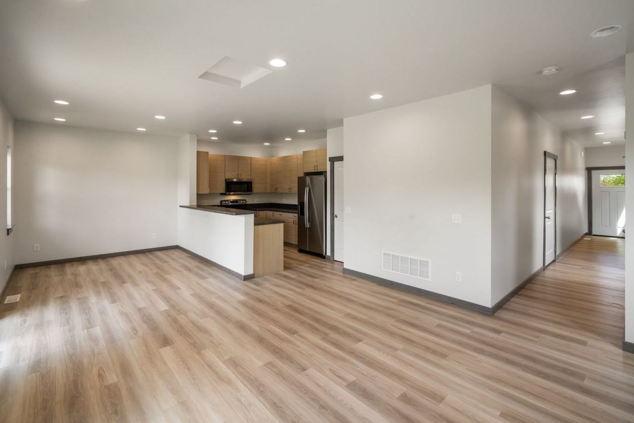 2958 W Babcock St #A - Photo 7 of 41