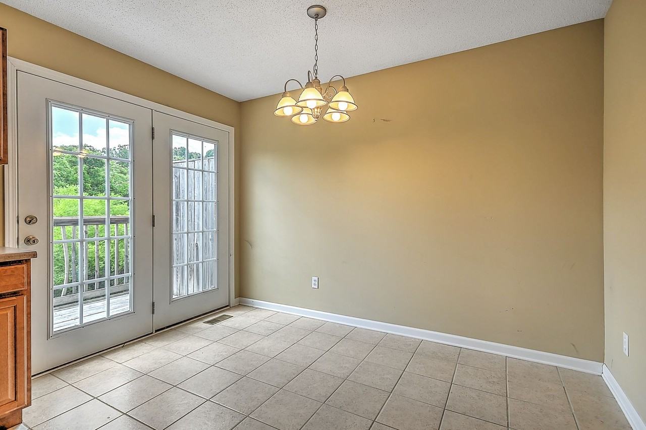 132 Amanda Ln - Photo 5 of 25