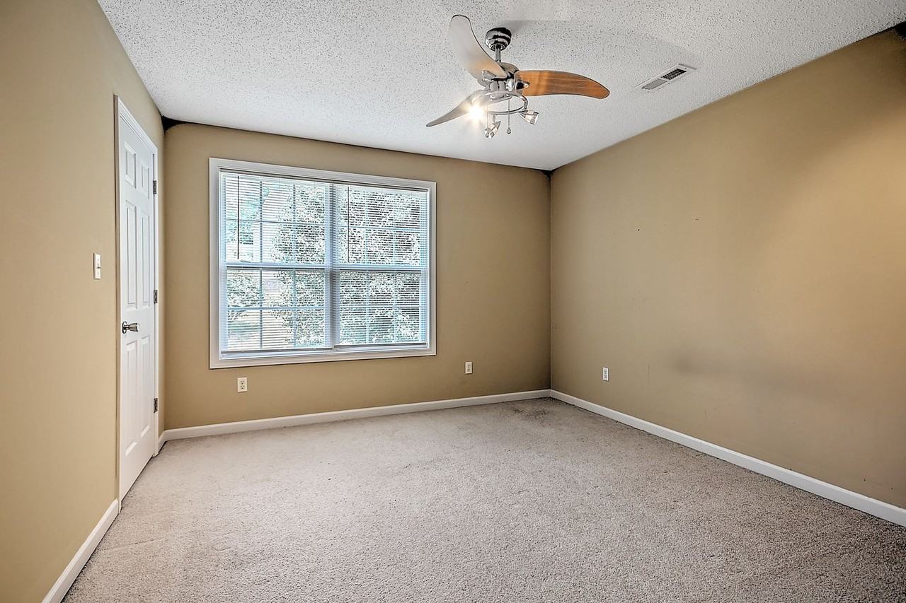 132 Amanda Ln - Photo 7 of 25