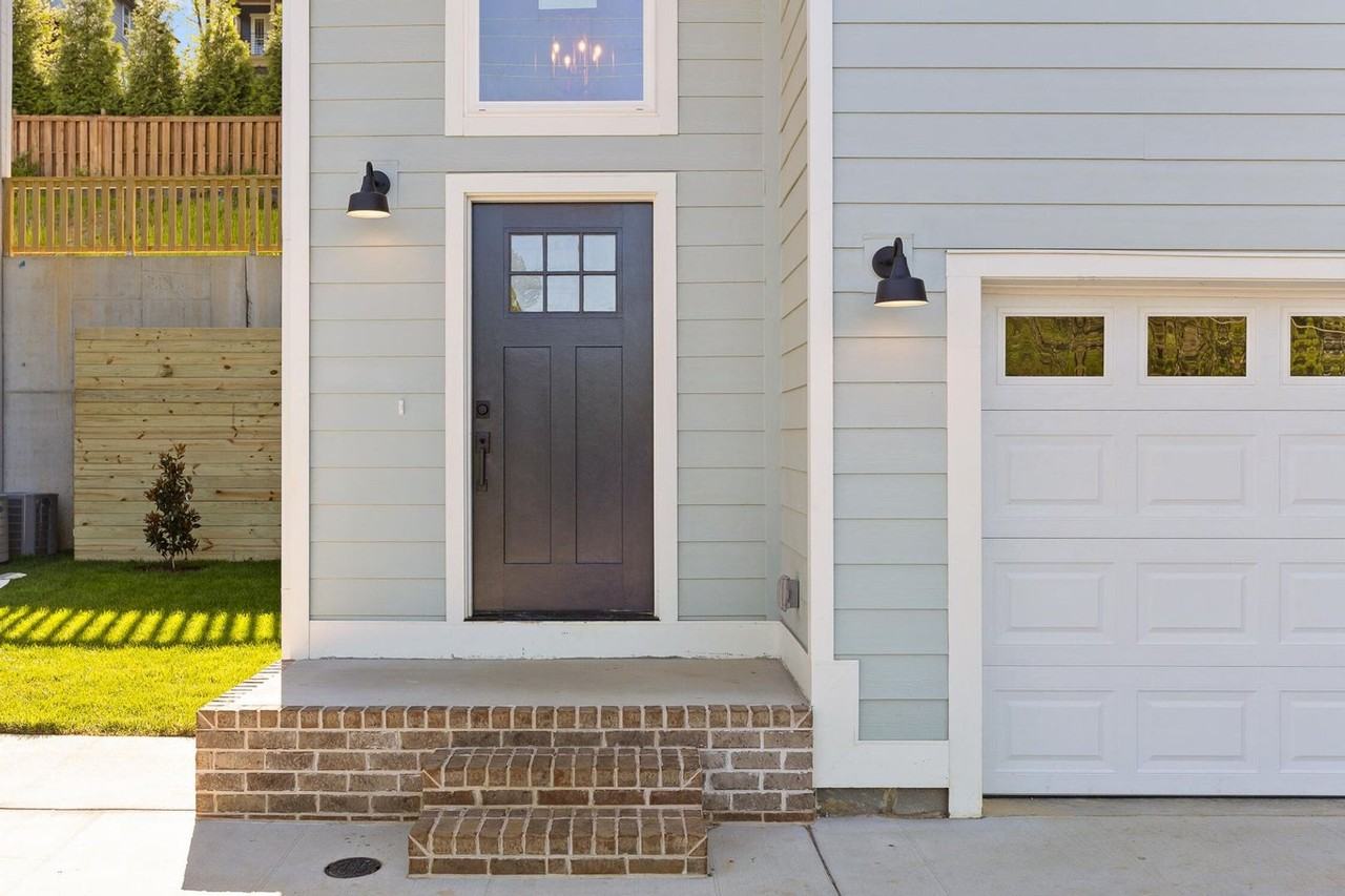 638 Ladd Ave - Photo 3 of 41