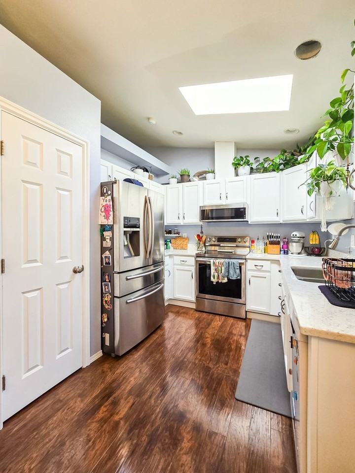 16952 Tulip Ln - Photo 5 of 19