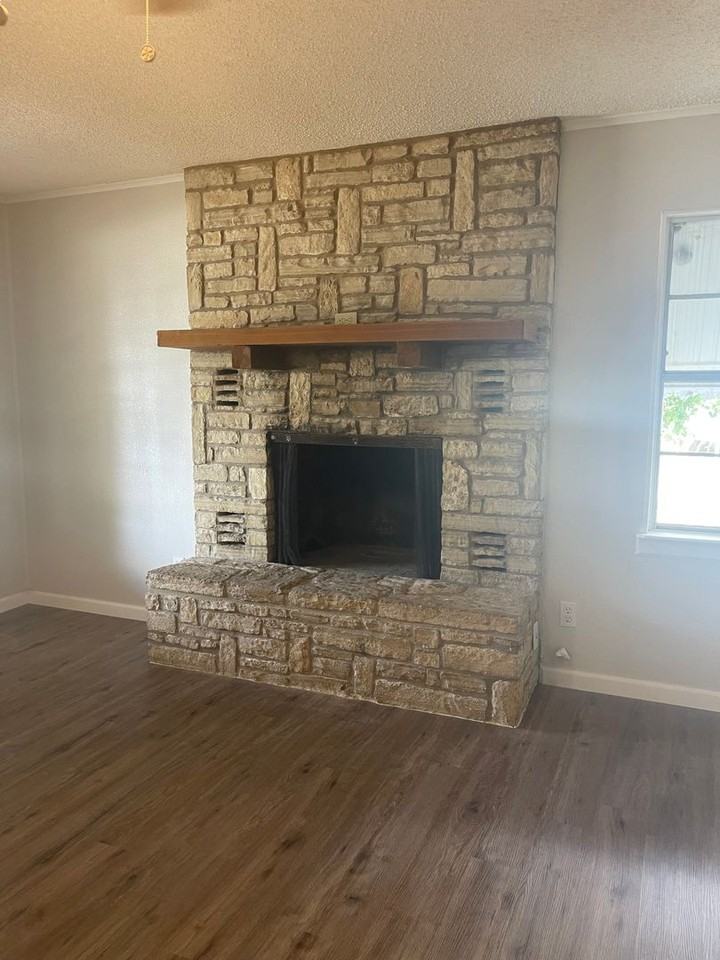 253 Cindy Dr - Photo 3 of 25