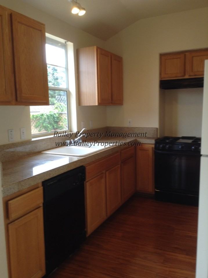 19 Mary Case Lane - Photo 4 of 17