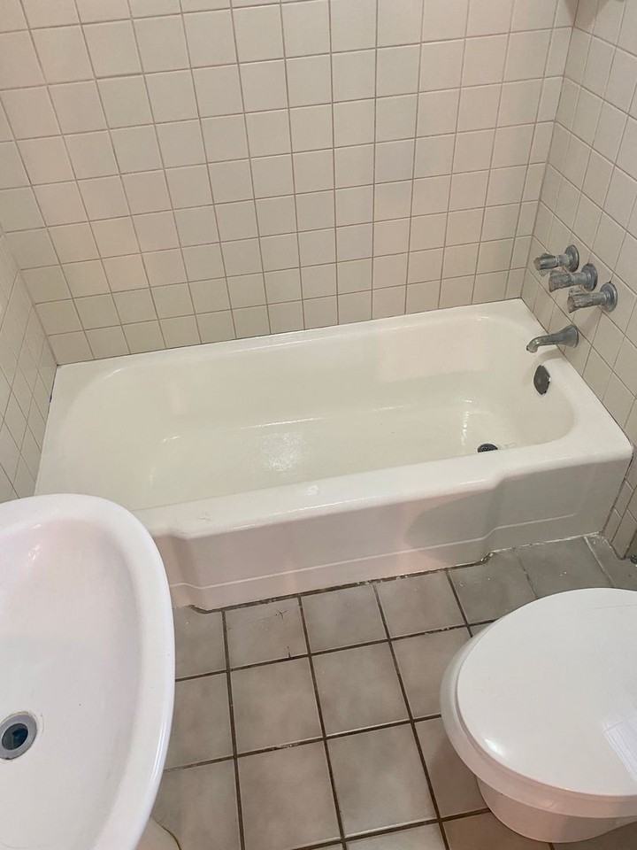 1347 Friend Ave - Photo 6 of 24