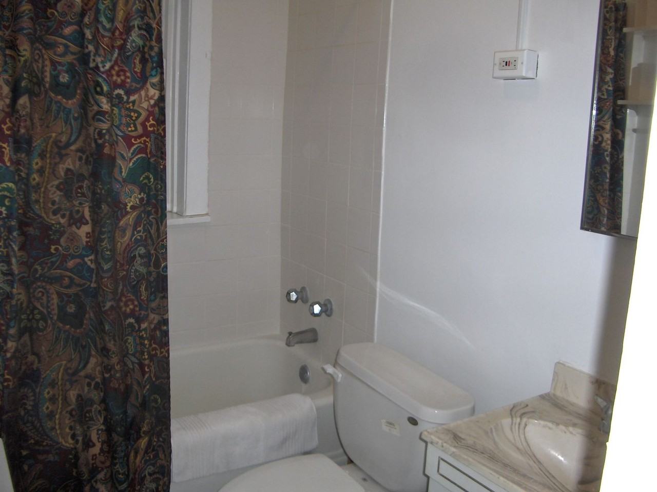 206 - *Central-Lincolnwood Bldg* - Photo 2 of 7