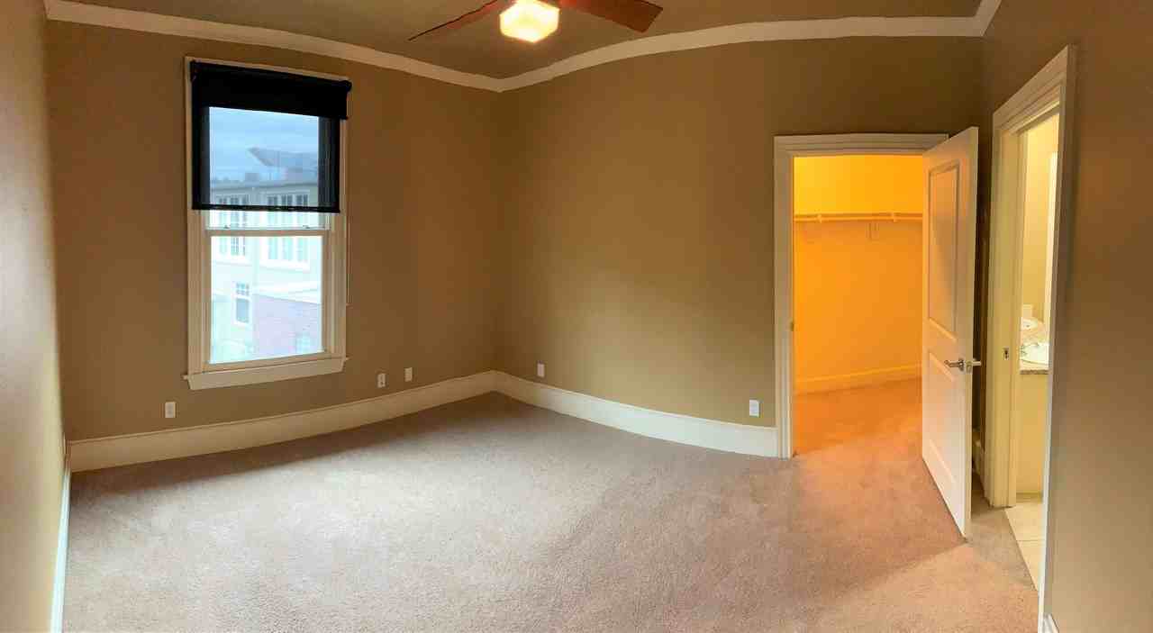 600 W Meadow St #310 - Photo 4 of 10