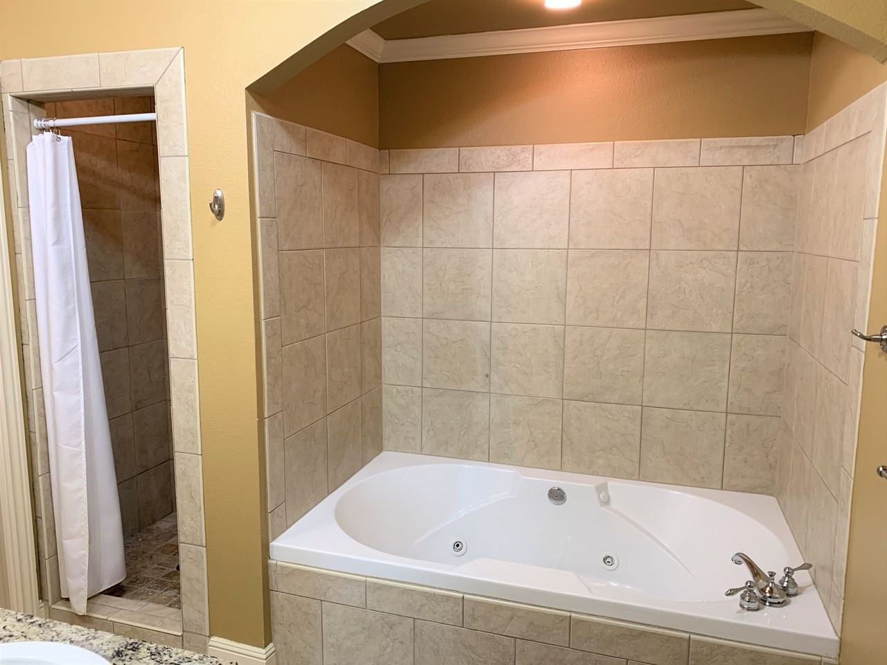600 W Meadow St #310 - Photo 6 of 10