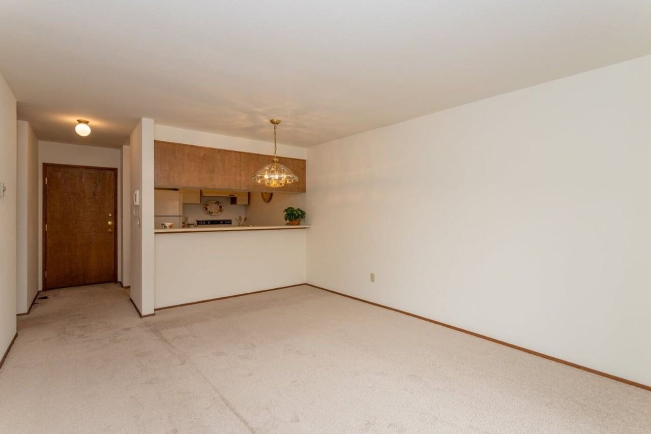 Shorecrest Apartments - Photo 7 of 30