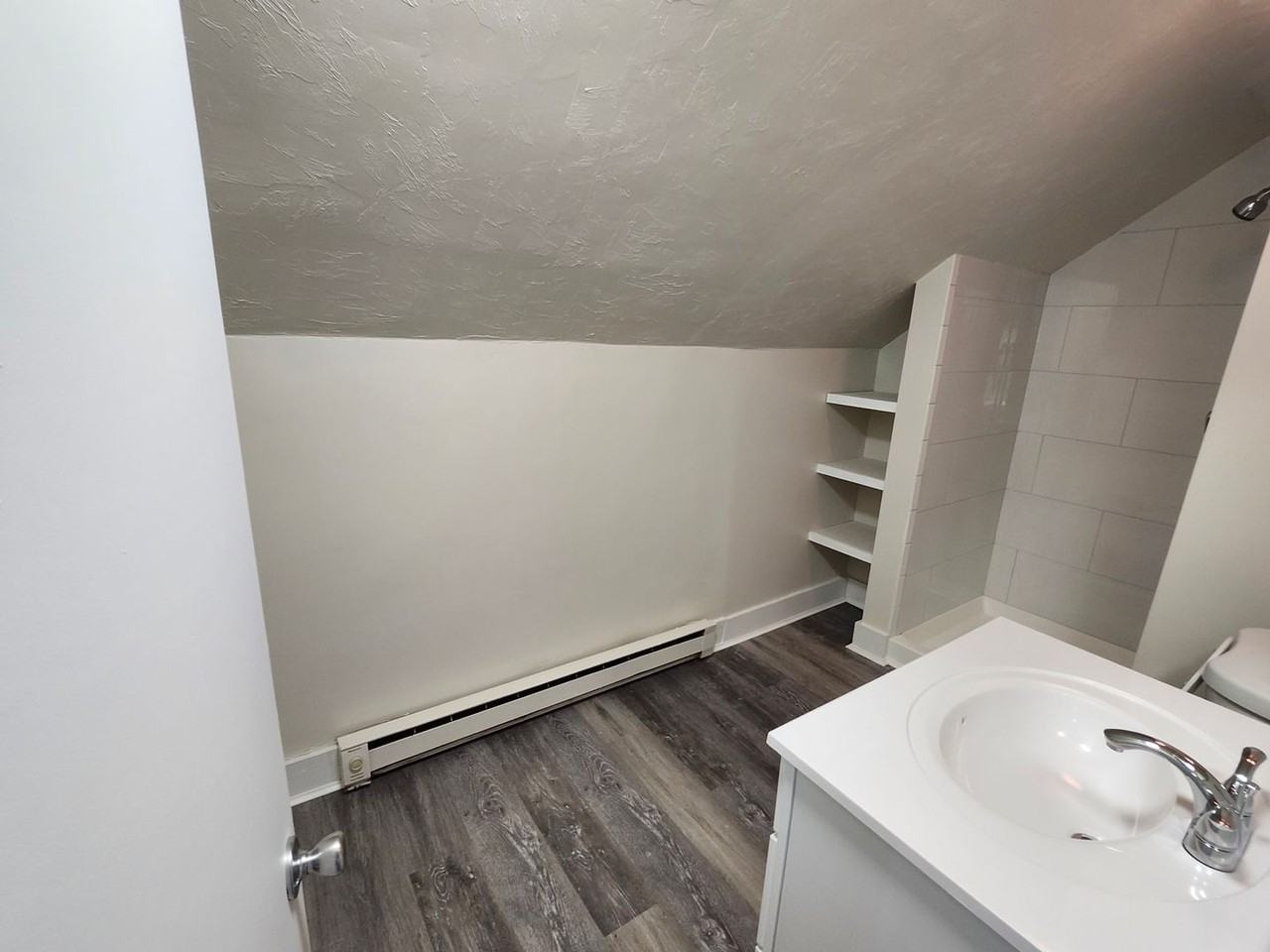 14 Slater - Photo 3 of 9