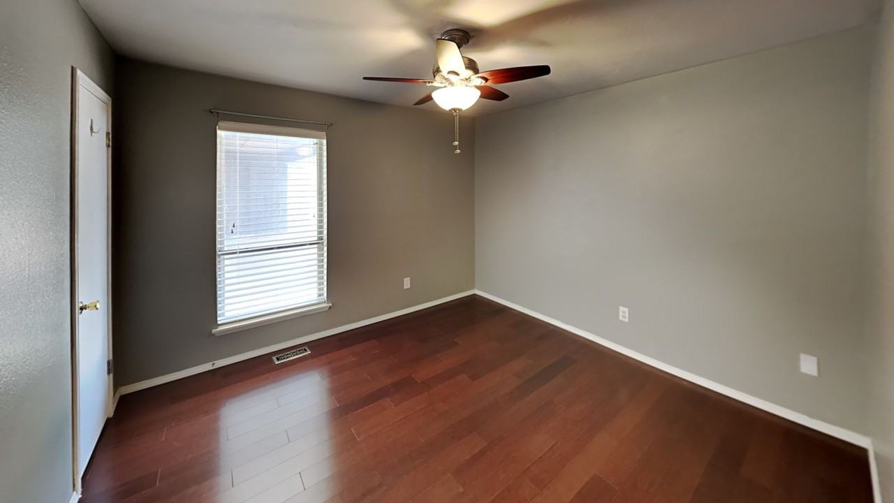 2108 Nw 114th St - Photo 6 of 12