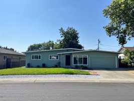 featured image of 237 Peach Tree Ave