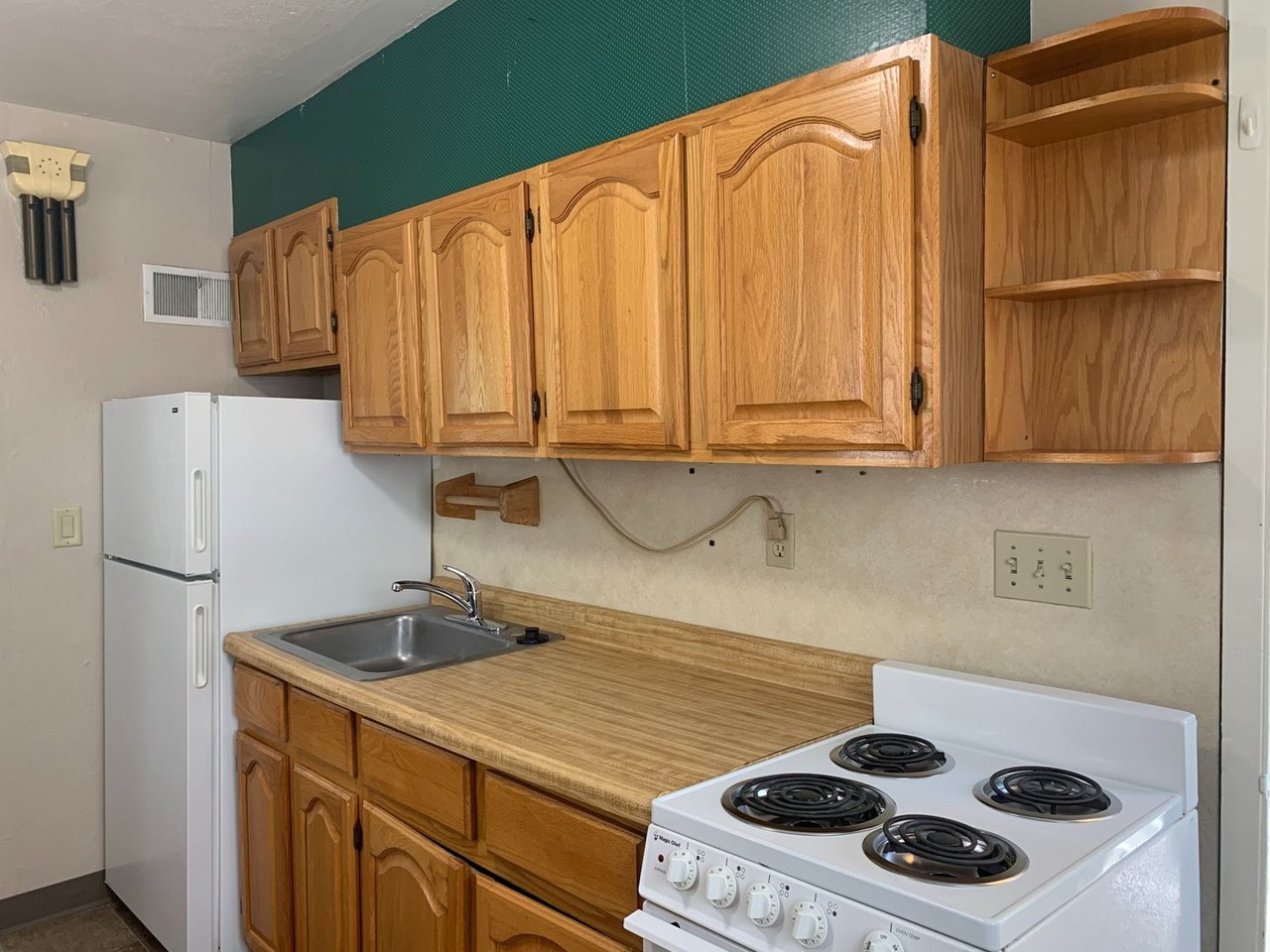 1517 University Dr N - Photo 7 of 26