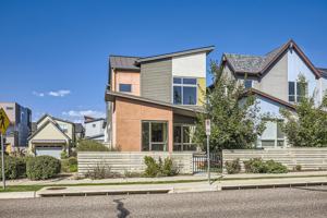 featured image of 2111 Hecla Dr